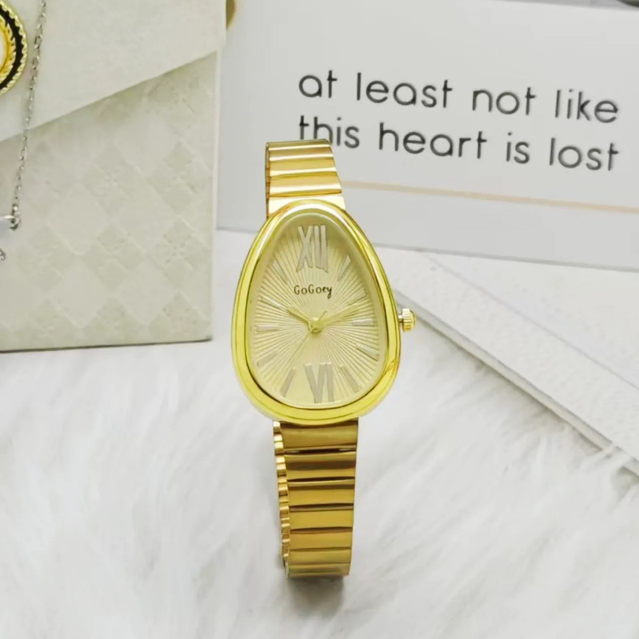 Elegant and exquisite quartz watch(Pre-book)