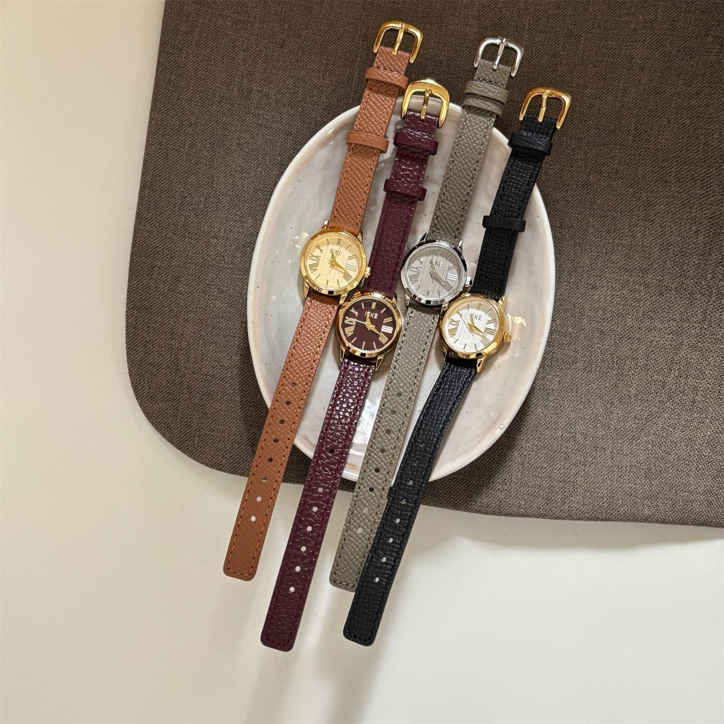 Kalonbd Retro exquisite belt quartz watch(Pre-Book)