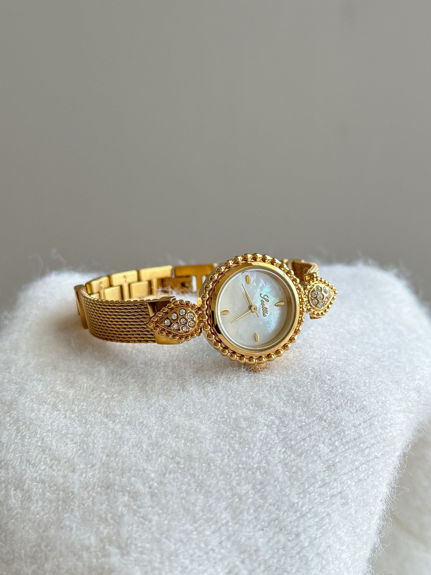 Kalonbd Pearl Diamond Women's Watch(pre-book)