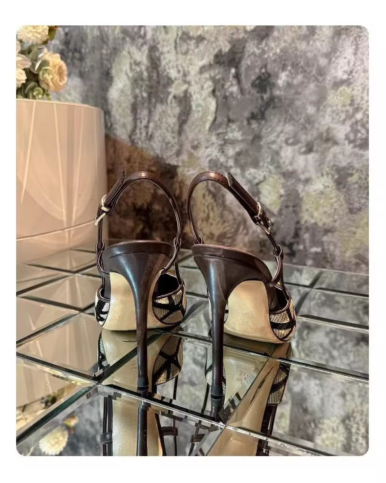 French-style Closed-Toe V-Buck Heels(Pre-book) - KALONBD.COM