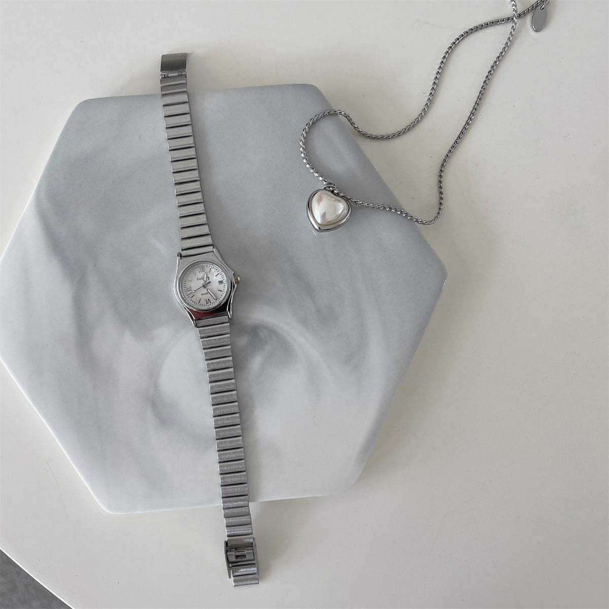 Kalonbd foreign trade fashion quartz watch (Pre-Book)