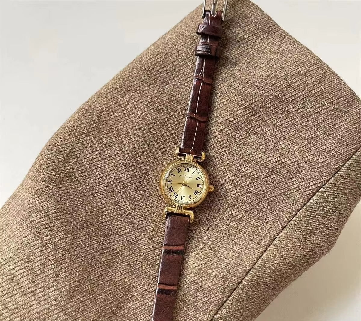 Retro art vintage watch-Coffee(Pre-book)