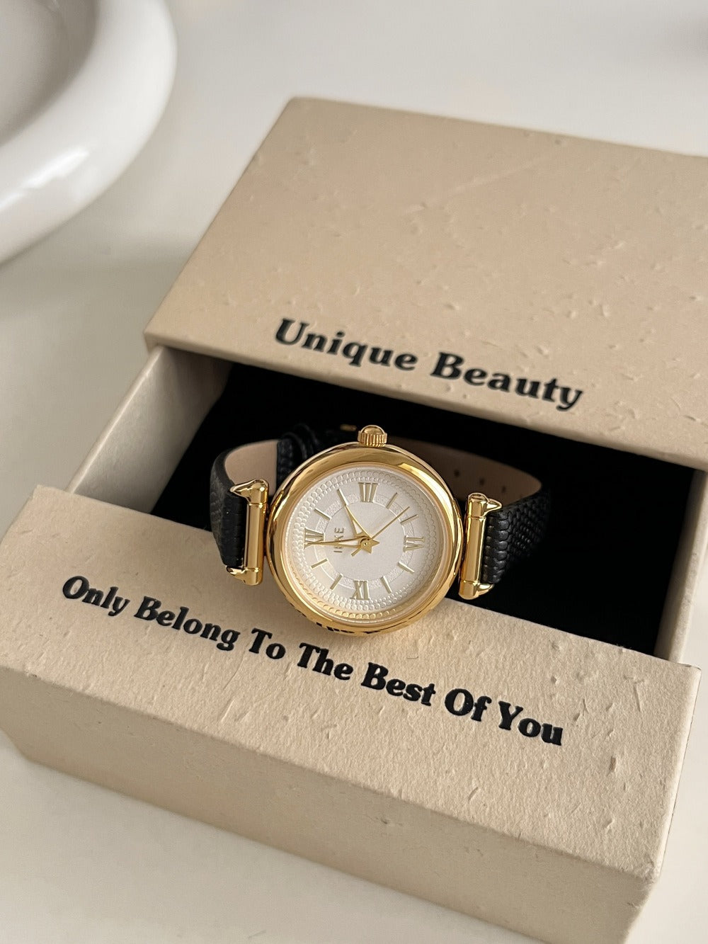 Kalonbd Roman numeral retro watch- Black