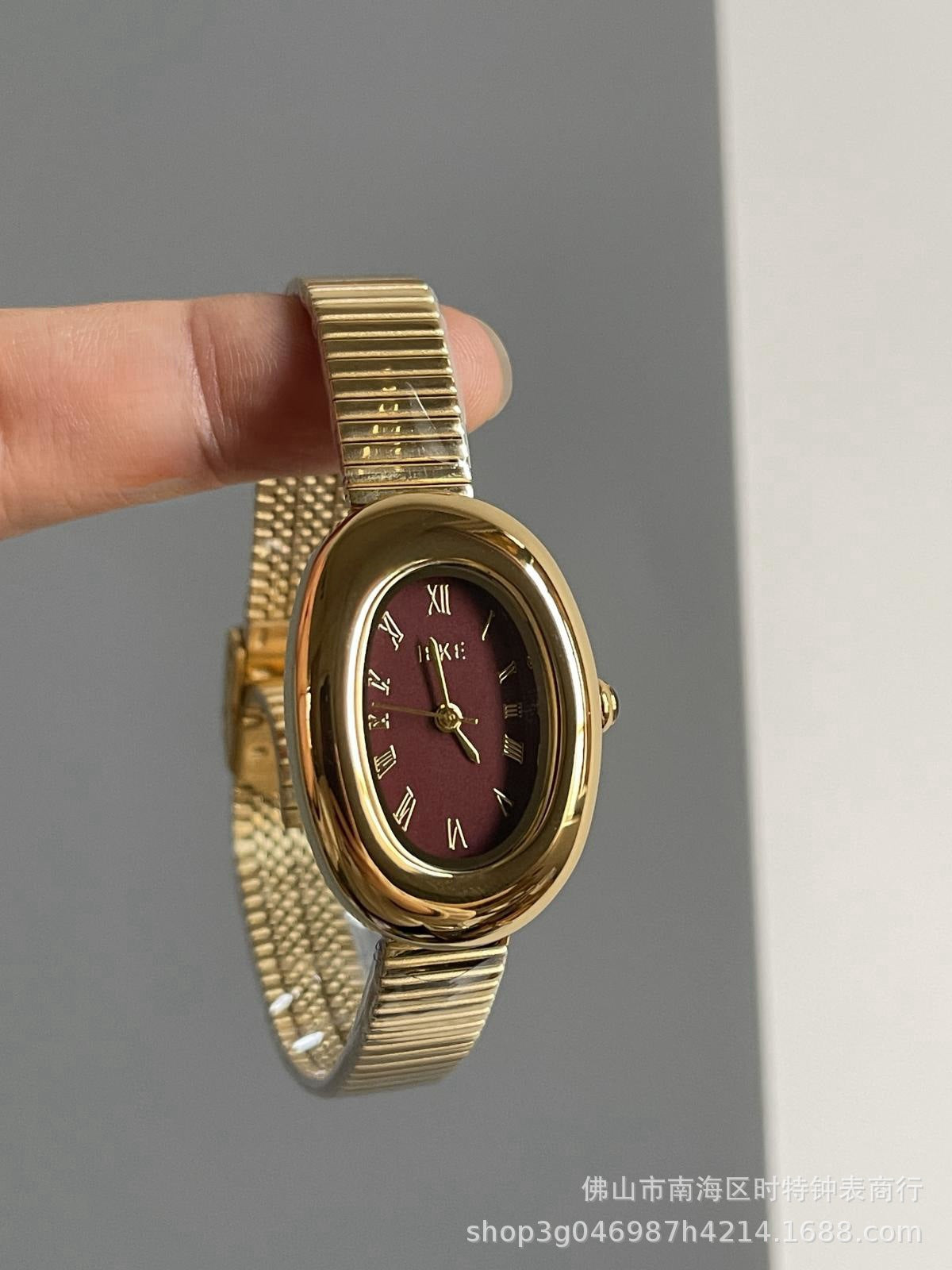 Kalonbd Exquisite Steel Belt Gold Watch