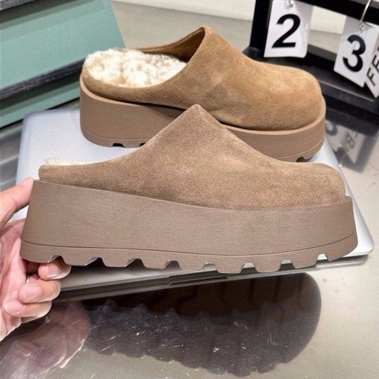 UGG style fur slipper