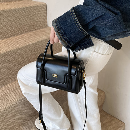 Elegant black Square Bag