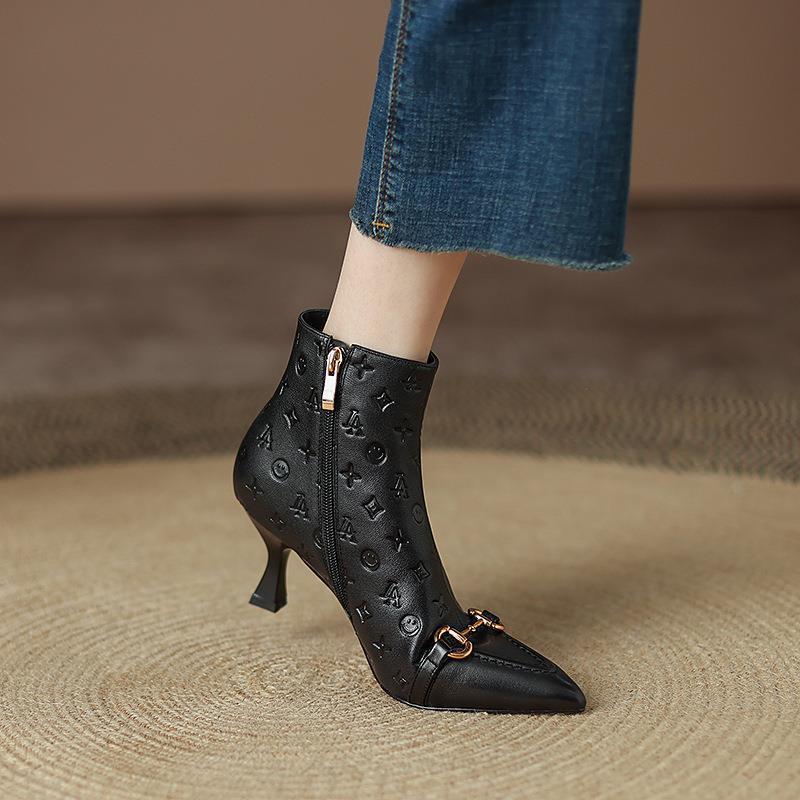 French pointed toe short boots