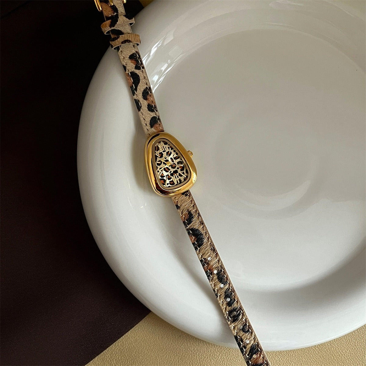Kalonbd snake head leopard print watch