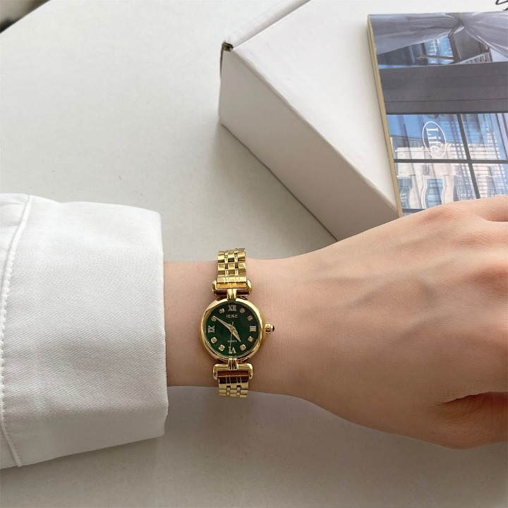 Classic emerald small gold watch