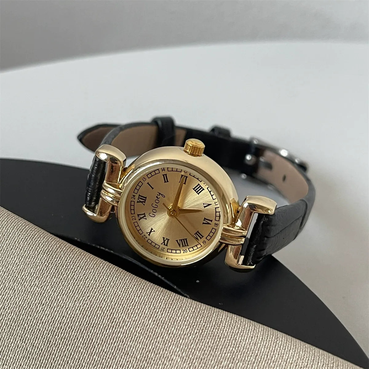 Retro art vintage watch-Black (Pre-book)