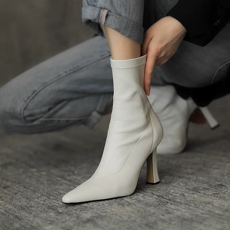 KalonBd pointed celebrity skinny boots-off white(pre-book)