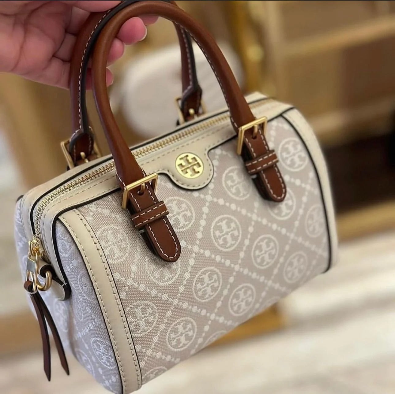 Kalonbd ortyburch Boston Pillow Bag(Pre-book) - KALONBD.COM