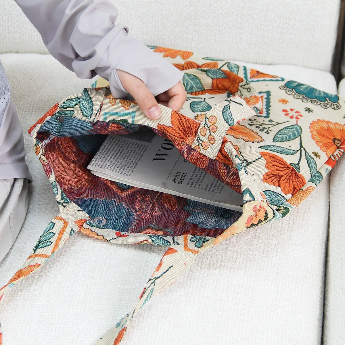 Kalonbd Orange flowers tote bag