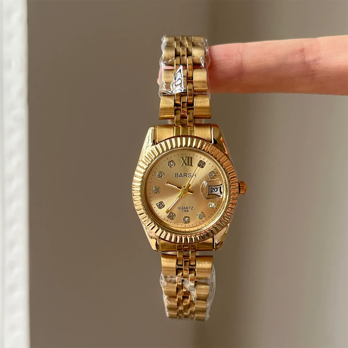 Gold-plated steel women's watch (Pre-book)