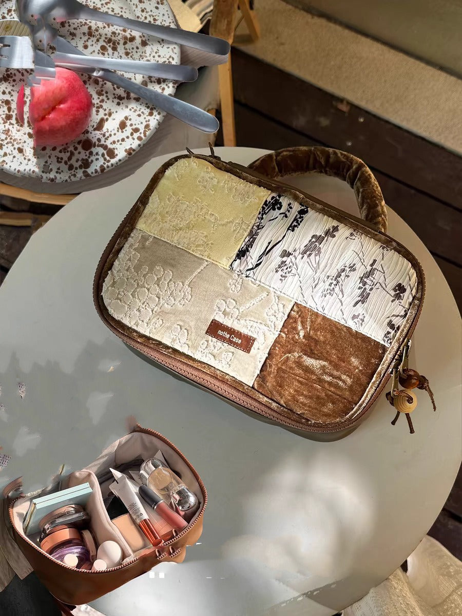 Kalonbd Colorblock Cosmetic Bag (pre-book)