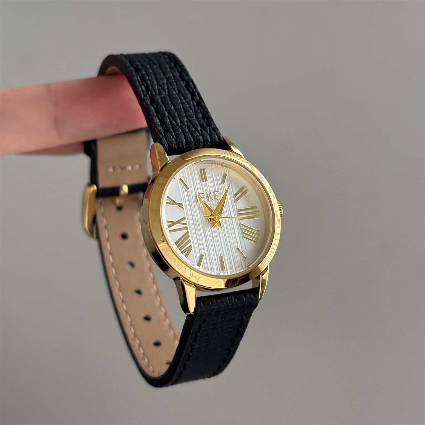 Kalonbd Retro exquisite belt quartz watch(Pre-Book)