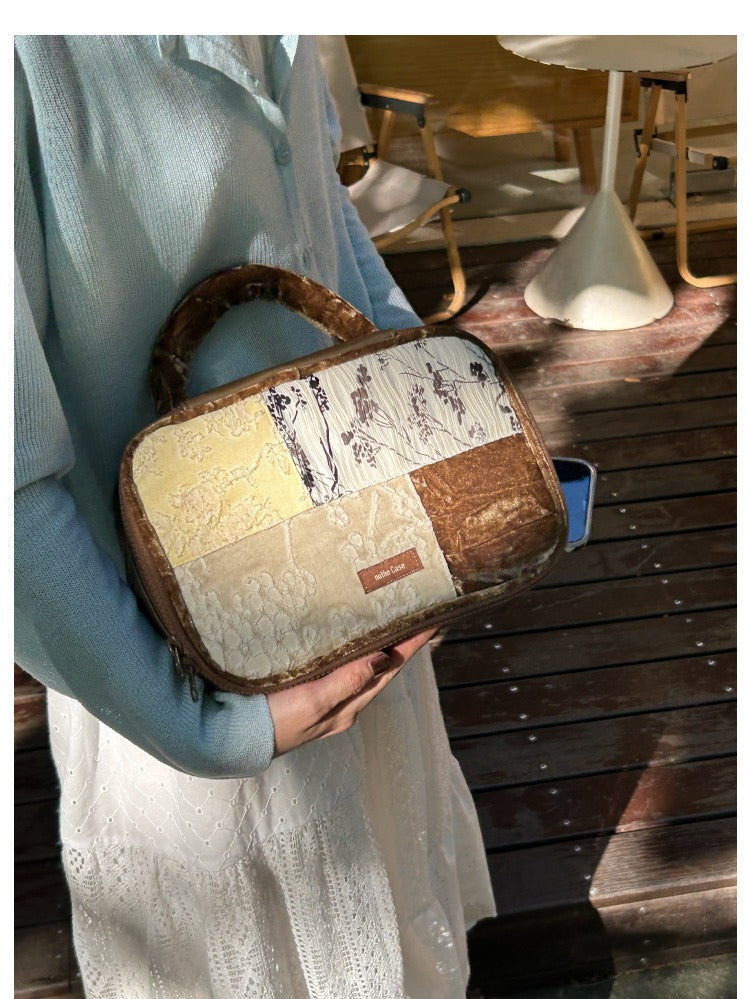 Kalonbd Colorblock Cosmetic Bag (pre-book)