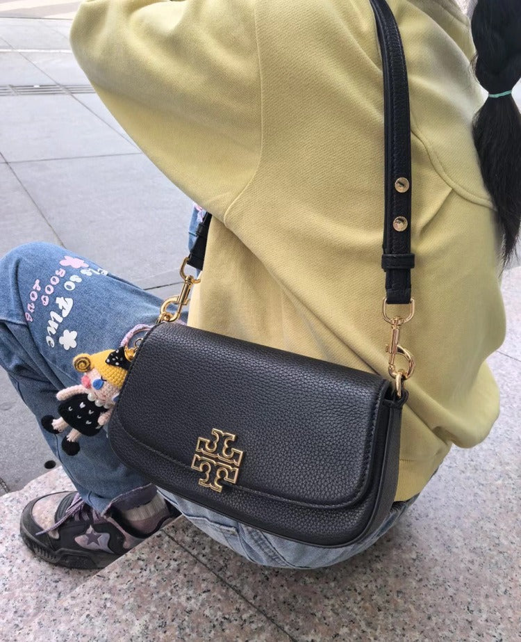 Kalonbd Tortyburch curved underarm bag(Pre-book) - KALONBD.COM