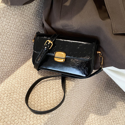 s25 black shoulder bag