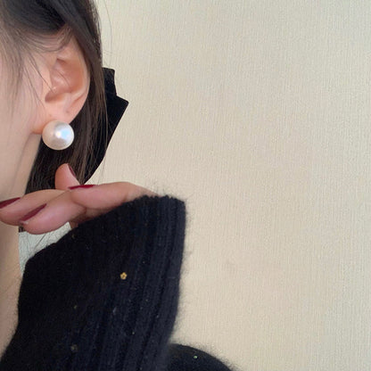 retro pearl earrings