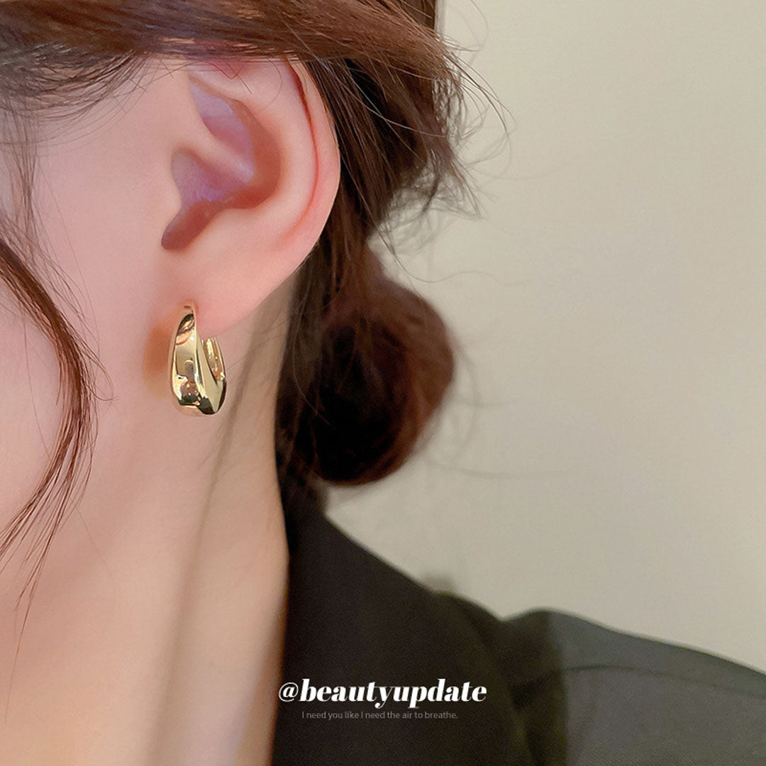 simple Geometric shaped earring