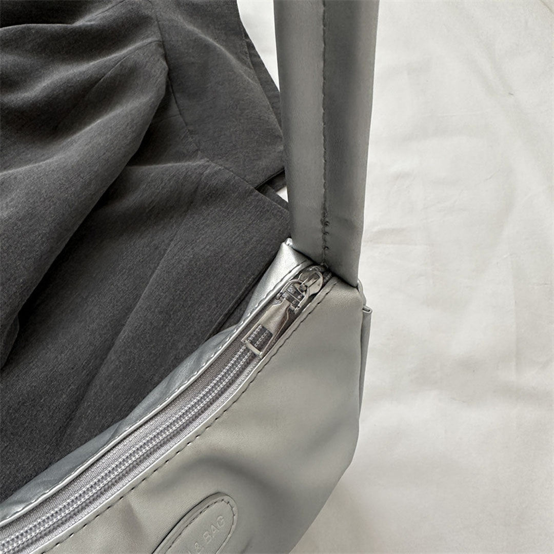 trending silver pleated armpit bag