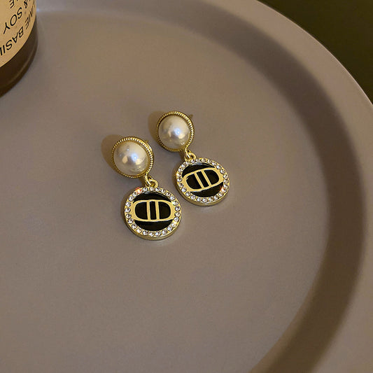 Letter round shaped french earrings
